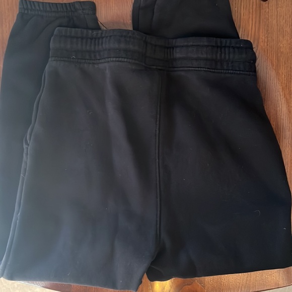 Old Navy boys sweatpants - Picture 4 of 4